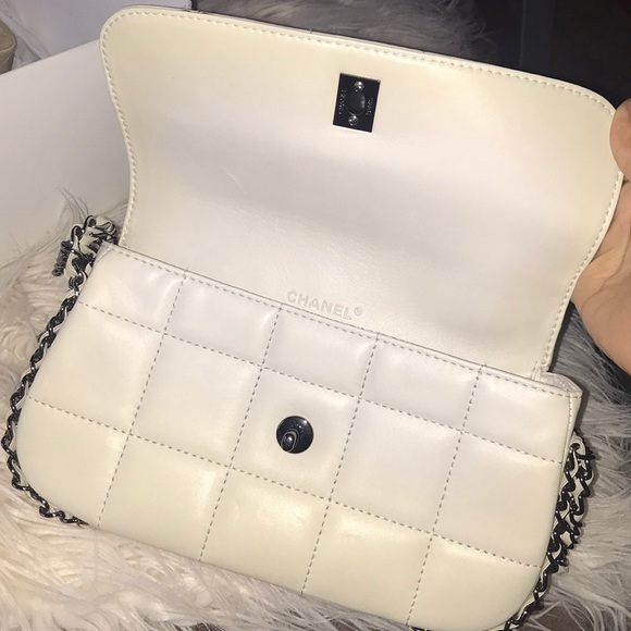 CHANEL ROCK AND CHAIN FLAP BAG. Firm price ! - Picture 6 of 10
